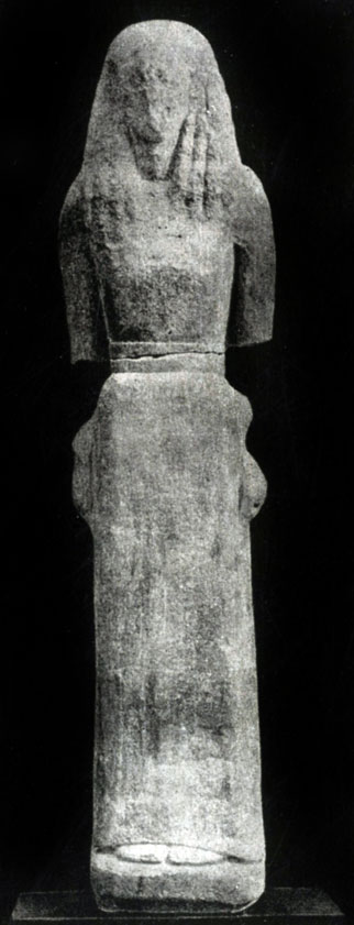 118 а. Артемида Делосская. Мрамор. Около 650 г. до н. э. Афины. Национальный музей.