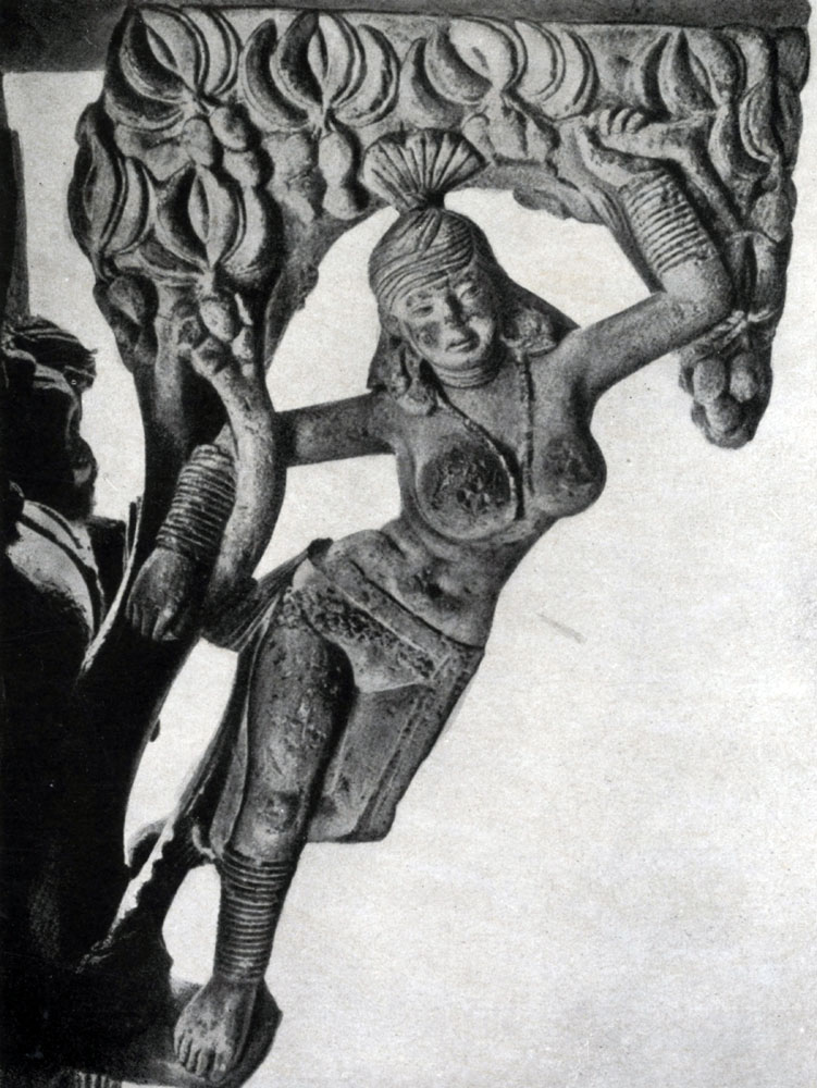361. Якшини. Скульптура южных ворот ступы в Санчи. 1 в. до н. э. 