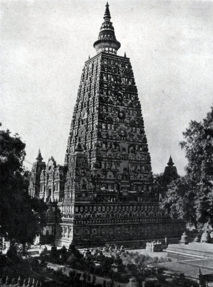 368. Храм Махабодхи в Бодхгайе. Около 5 в. н. э. Реставрирован.