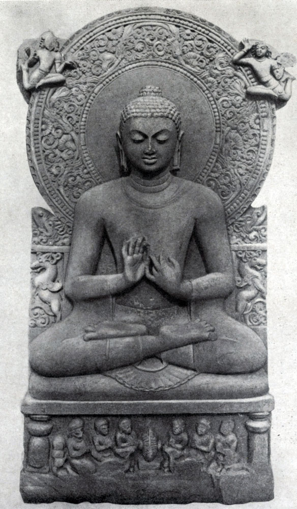 369. Статуя Будды из Сарнатха. Песчаник. Высота 1,60 м. 5 в. н. э. Сарнатх. Музей.