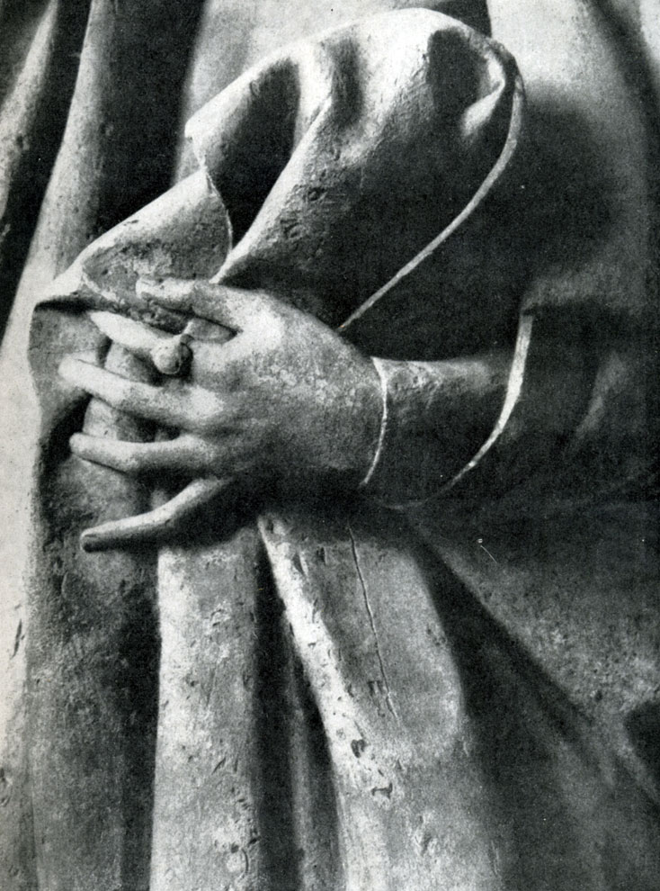 273.  Рука Уты. Фрагмент статуи собора в Наумбурге.
