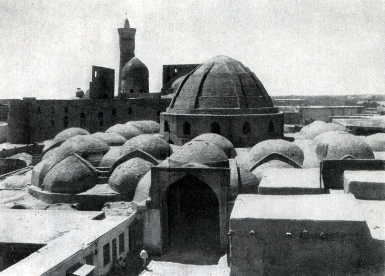  92 б. Базарный купол Таки-Заргаран в Бухаре.16 в. 