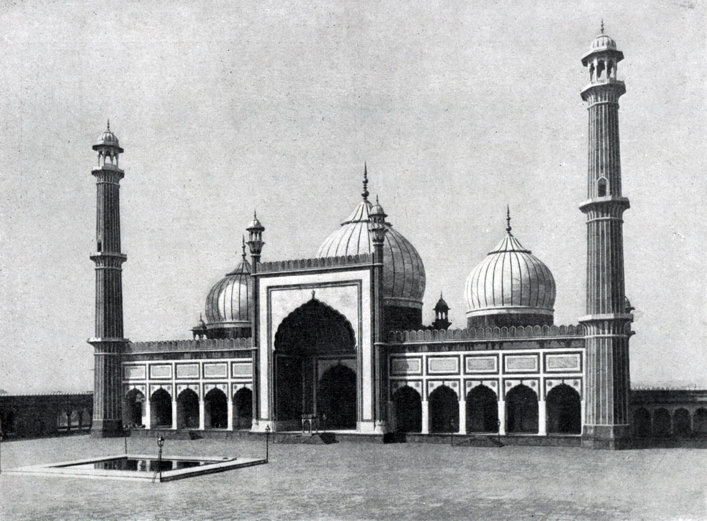  144. Соборная мечеть в Дели. 1644-1658 гг. Общий вид. 