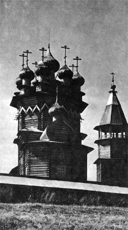 Покровская церковь (1764) в Кижах