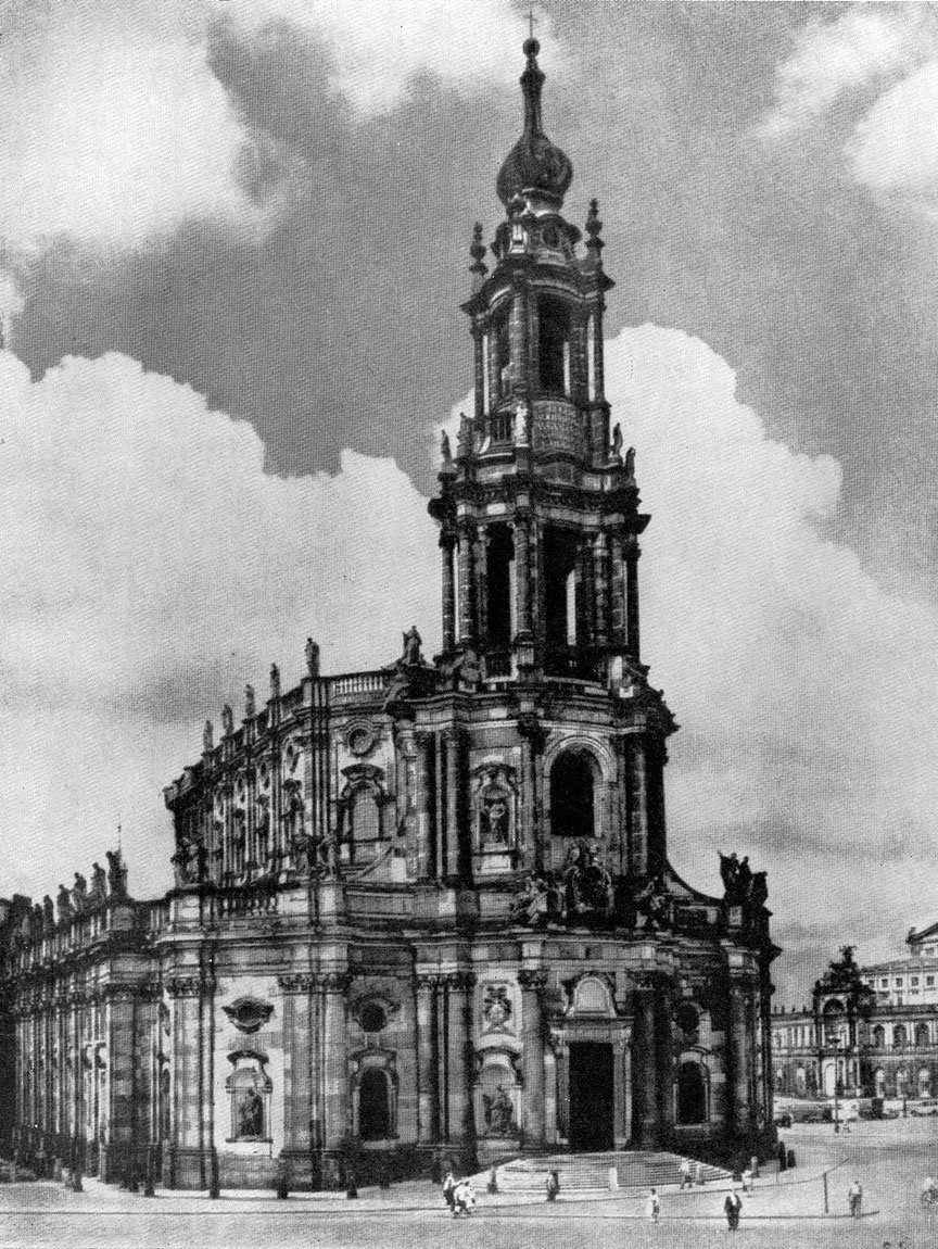 Гаэтано Кьявери. Придворная церковь в Дрездене. 1738-1756 г. Вид с севера-запада.