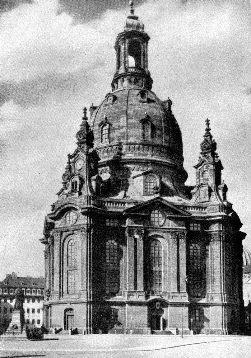 Георг Бер. Церковь Фрауэнкирхе в Дрездене. 1726-1743 гг. Вид с юга (не сохранилась).