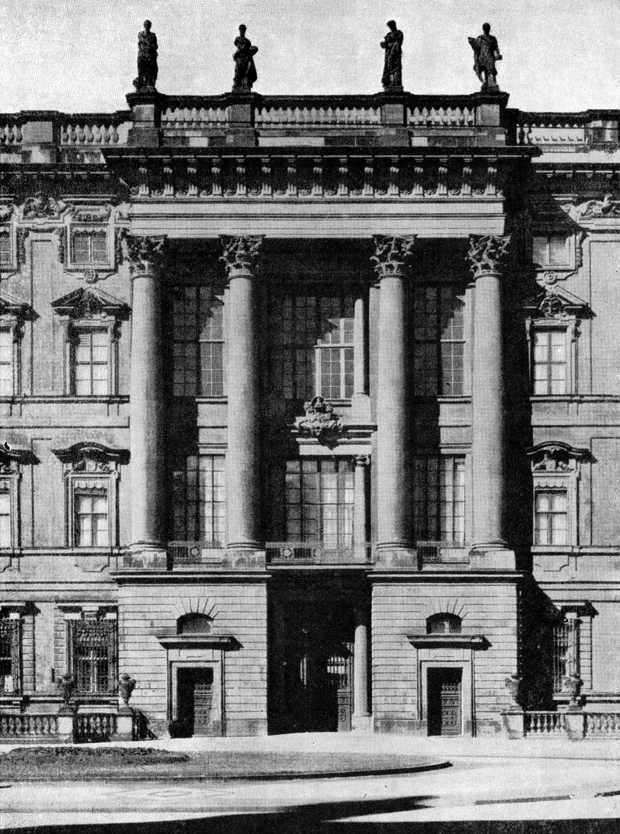 Андреас Шлютер. Южный фасад Берлинского дворца. Фрагмент. 1698- 1706 гг.