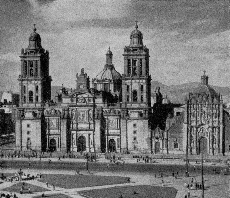 Собор в Мехико. 1563-1813 гг. Архитекторы Алонсо Перес Кастаньеда, Диего де Арсиньега, Хосе Дамиан Ортис де Кастро, Мануэль Толса. Вид с запада.