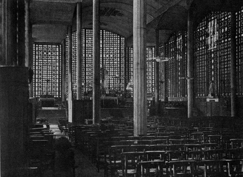 Огюст Перре. Церковь Нотр Дам в Ле-Ренси в Париже. 1922—1923 гг. Внутренний вид.