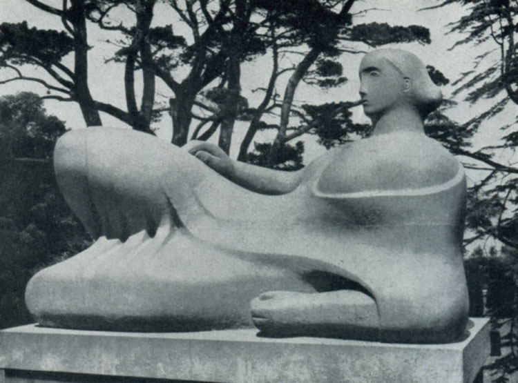 Генри Мур. Мемориальная фигура. 1945—1946 гг. Девоншир, Дартингтон Холл.