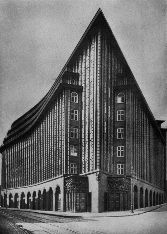 Фриц Хёгер, Конторское здание Чилихауз в Гамбурге. 1922—1923 гг.