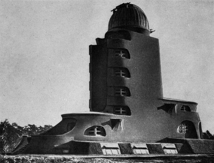 Эрих Мендельсон. Астрофизическая лаборатория (Башня Эйнштейна) в Потсдаме. 1920—1921 гг.