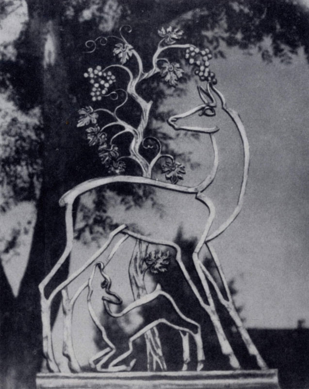 И. С. Ефимов. Лань. Декоративная скульптура в Цхалтубо. Бронза. 1950 г