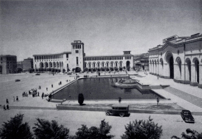Ансамбль площади Ленина в Ереване. 1926 — 1940 гг. Проект планировки А.И. Таманяна