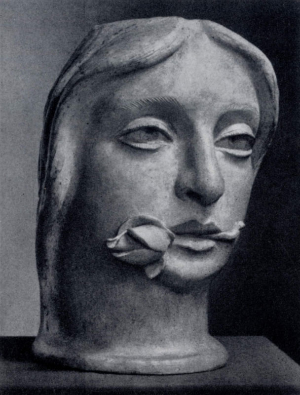 О. Гутфрёйнд. Голова девушки с розой. Гипс. 1924 г. Прага, Национальная галлерея