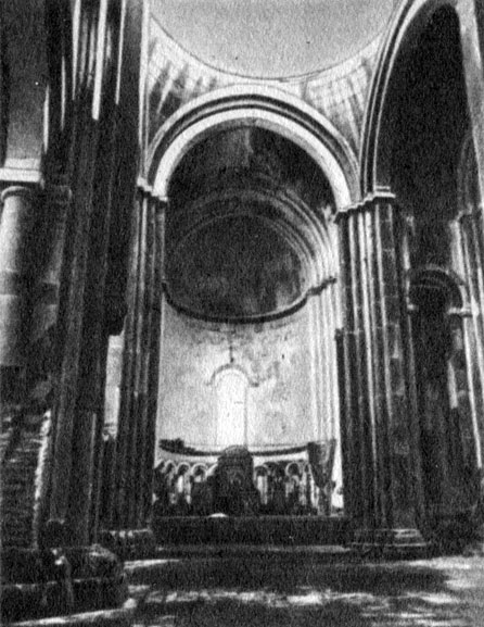 Трдат. Внутренний вид кафедрального собора в Ани. 989—1001 гг.