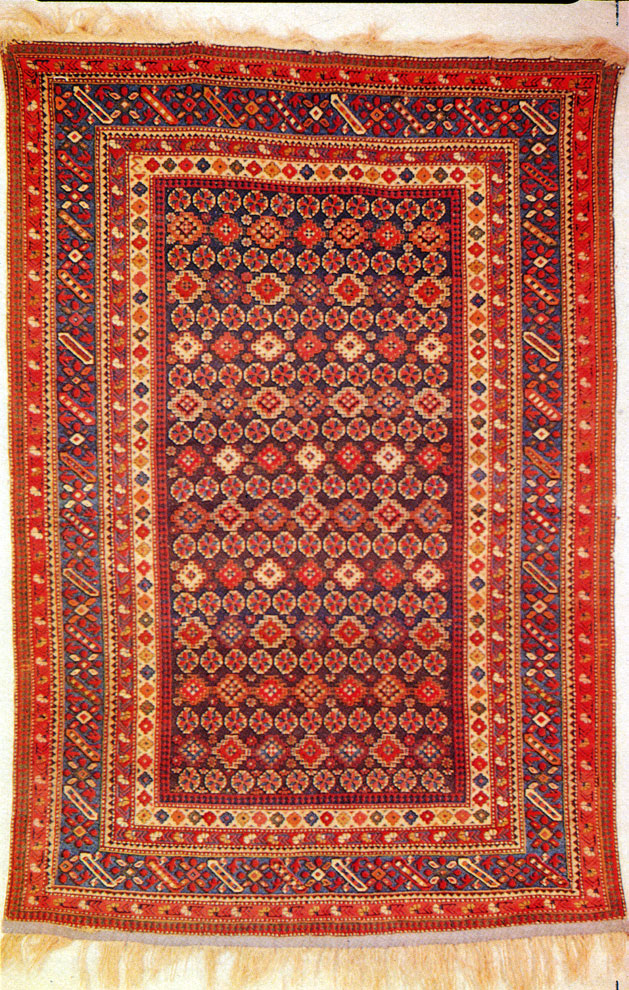 Table. 7. 'Sirtchichi', Kuba group, XIX-th centory. Baki. Azerbaijanian Museum of Art of Carpet-making