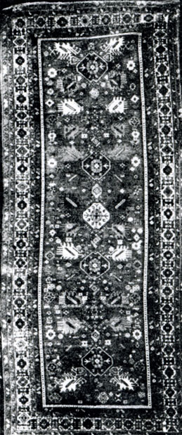 Fig. 154. 'Afurja' carpet (Second variant). Kuba group. XVIII century. Collections of Kuba mosque