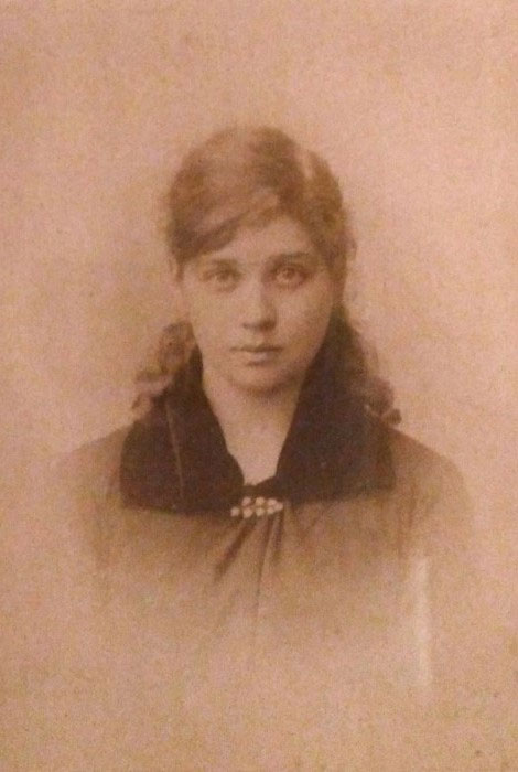 Мария Симонович, фото 1884 г. |